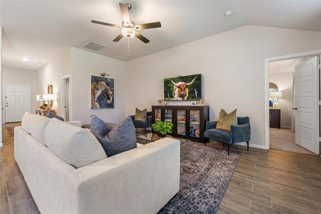 Building Photo - 137 Greenback Trl