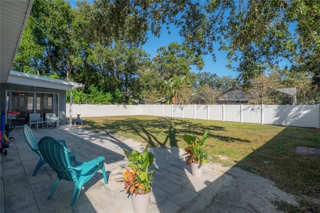 Building Photo - 2523 Lake Ellen Cir