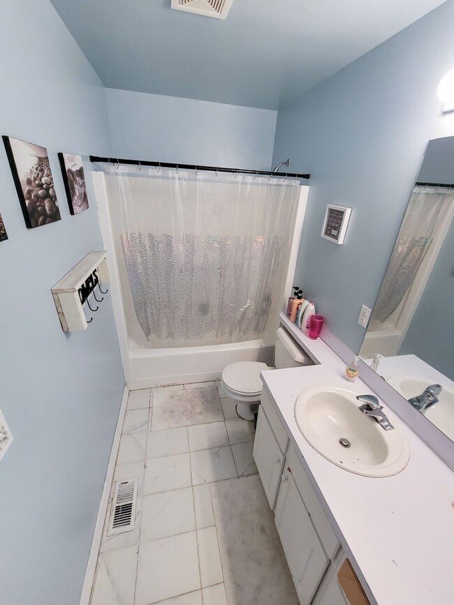 Building Photo - Beautiful N Bennett Street Home ****COMING SOON****