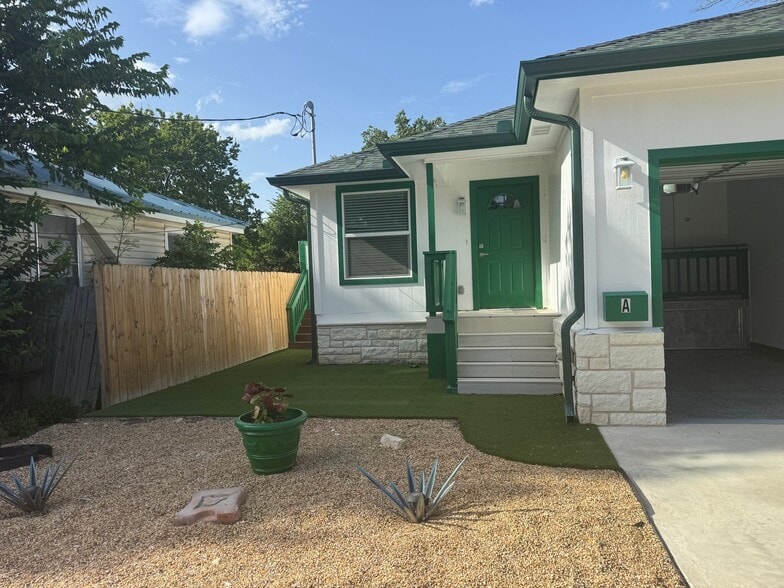 Building Photo - 1301 E Avenue G