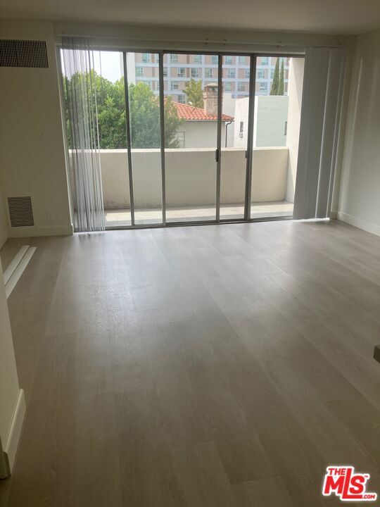 Building Photo - 969 Hilgard Ave