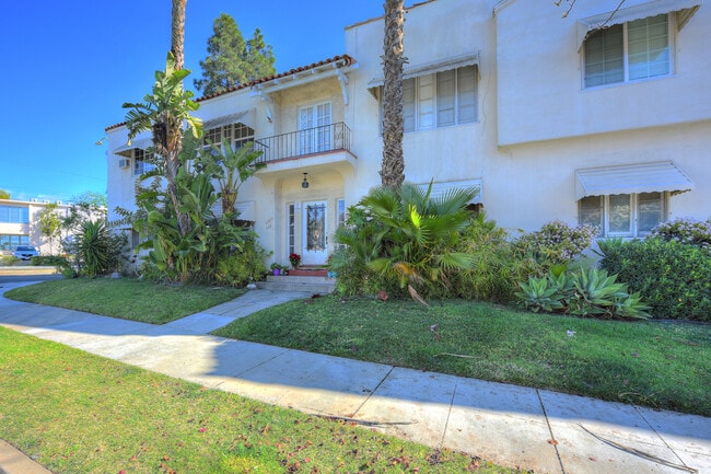 Building Photo - 630 Naranja Dr