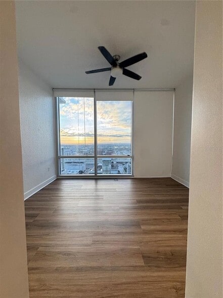 Building Photo - 150 E Robinson St