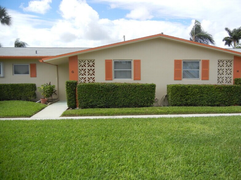 Building Photo - 2723 Dudley Dr E