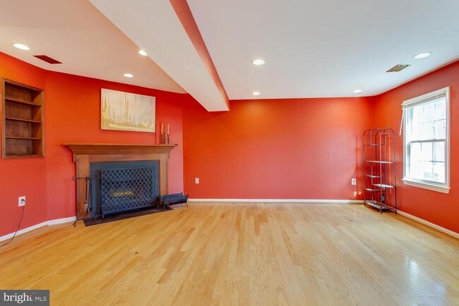 Building Photo - 4428 Holly Ave