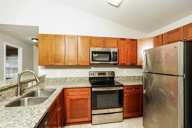 Building Photo - 1535 18th Ave SW