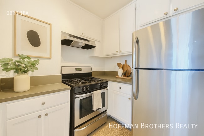 Building Photo - 5011 Monte Vista St