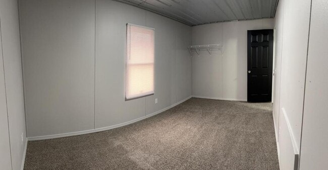 Building Photo - 17822 S Bryant Rd