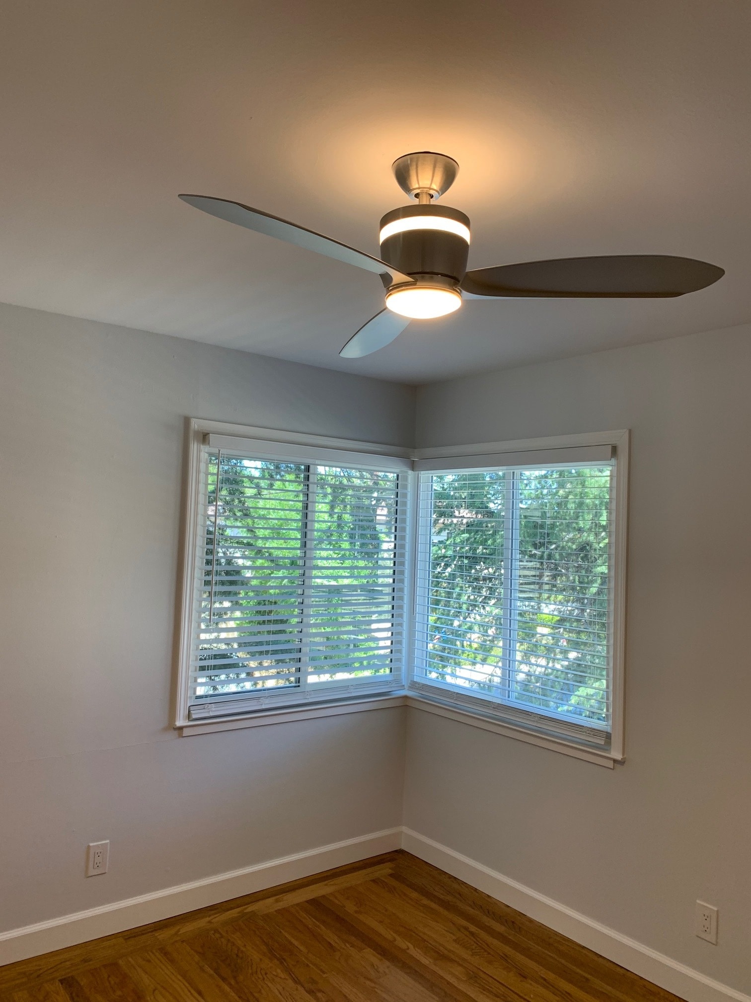 Building Photo - 647 Victor Way