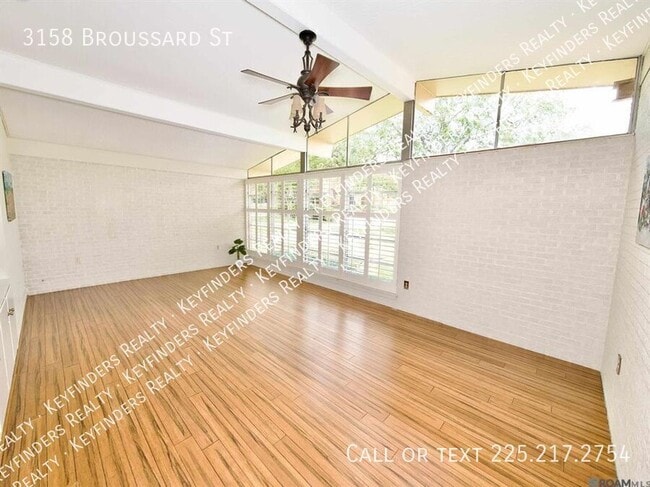 Building Photo - 3158 Broussard St