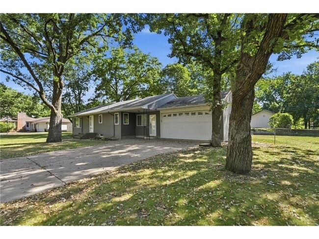 Building Photo - 80 Woodhill Rd