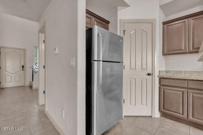 Building Photo - 11714 Dos Palmas Dr
