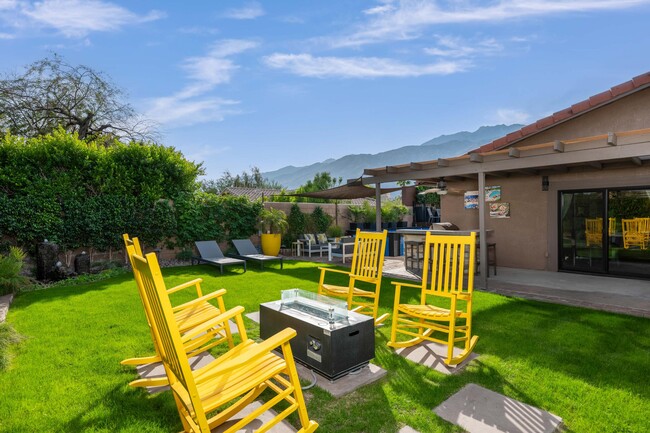 Building Photo - 1289 E Caleta Way