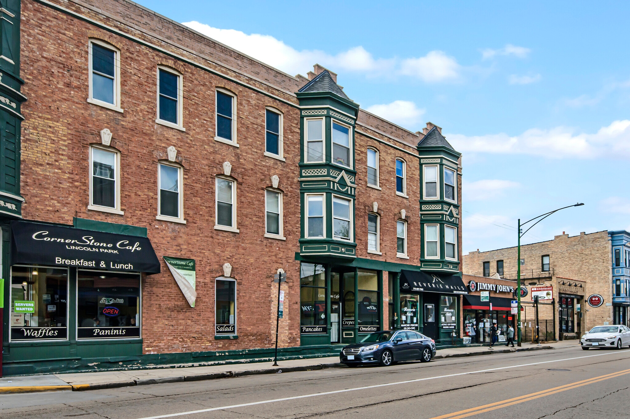 Building Photo - 1472 W Webster Ave