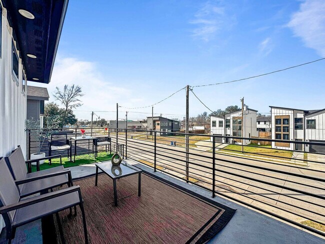 Building Photo - 2408 Pennsylvania Ave