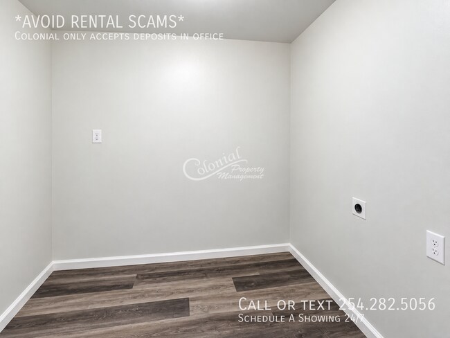 Building Photo - 3306 Shady Hill Dr