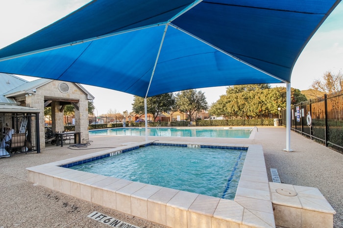 Building Photo - 16516 Woodside Dr