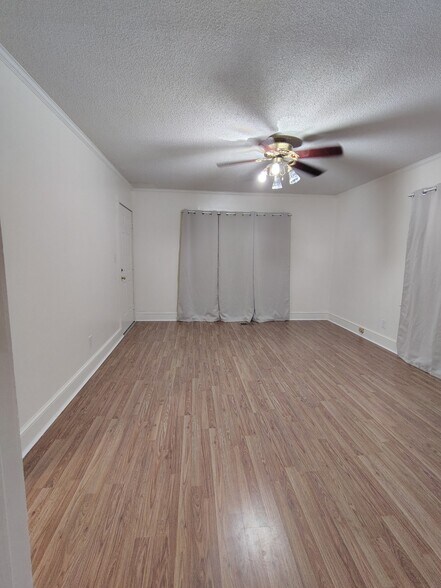 Living room - 121 3rd Ave NE