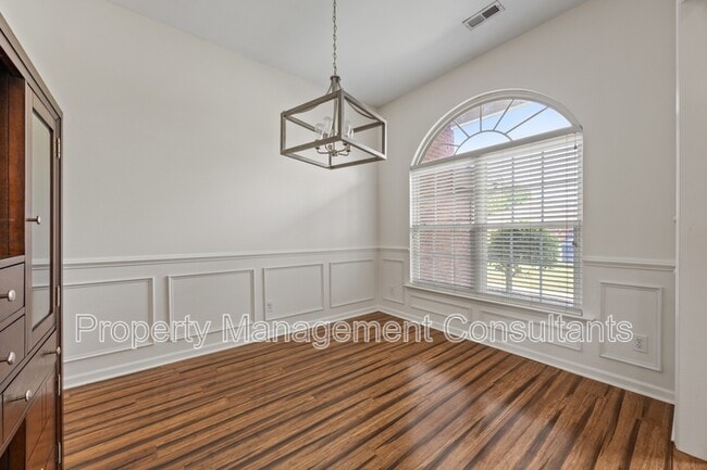 Building Photo - 125 Coldsprings Dr