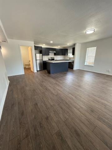 Building Photo - 5803 Tremont St