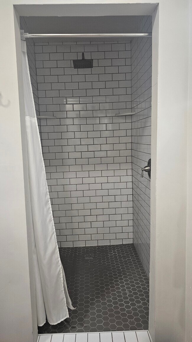 Building Photo - 6025 Dipper St