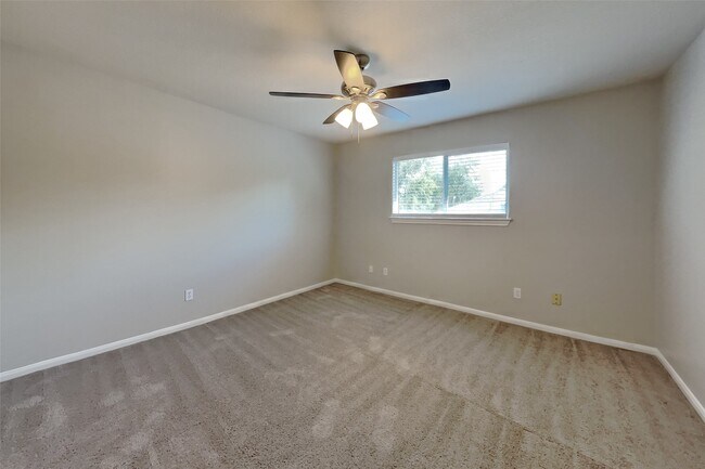 Building Photo - 25819 Oakridge Forest Ln