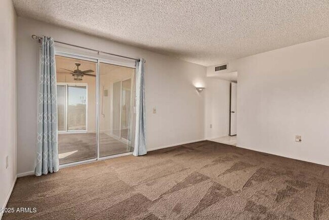 Building Photo - Sun City Condo