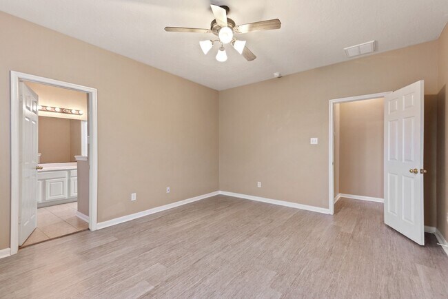 Building Photo - 7414 Bering Landing Dr