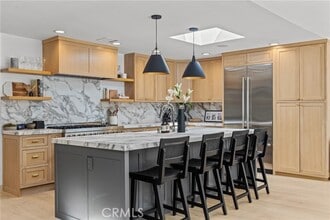 Building Photo - 14822 Morrison St