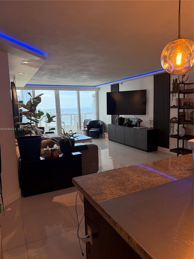 Building Photo - 1717 N Bayshore Dr