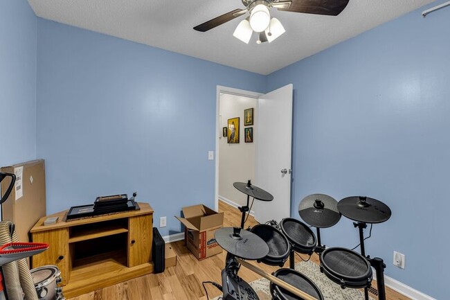 Building Photo - 921 Fitzpatrick Rd