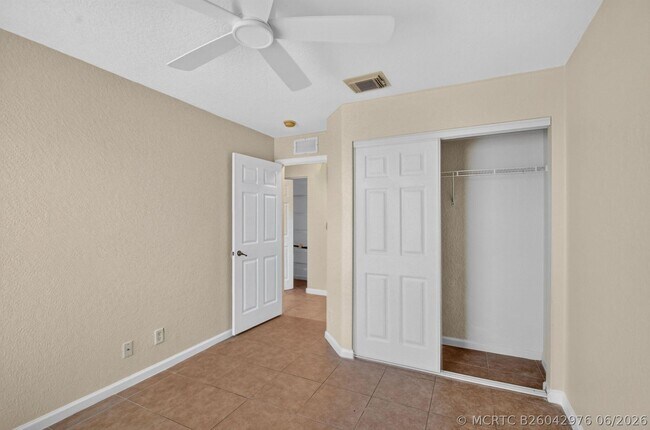 Building Photo - 1107 Big Torch St