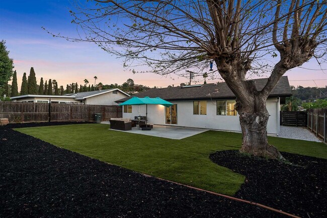 Building Photo - 1676 Raynell Way