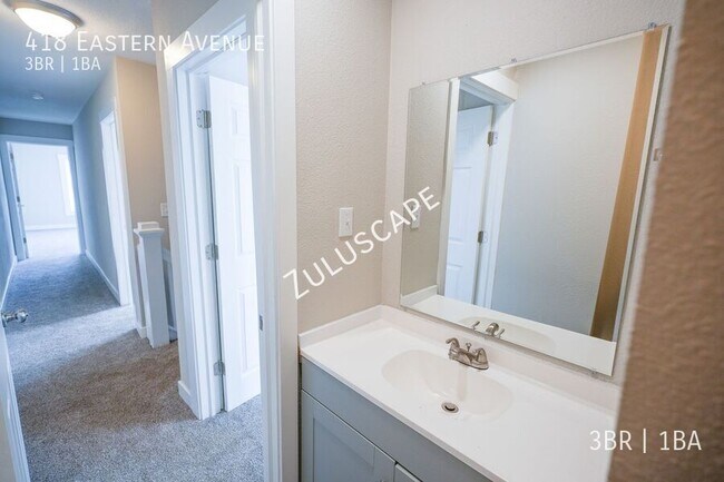 Building Photo - 418 Eastern Ave