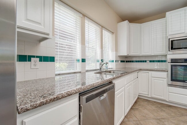 Building Photo - 4202 Cantrell Ct