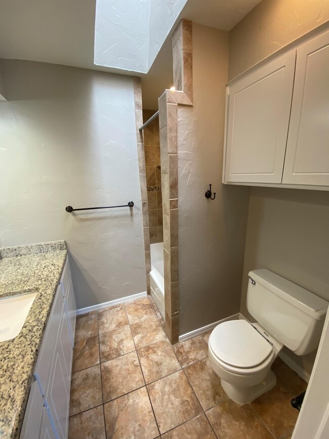 Building Photo - 10125 N Pennsylvania Ave