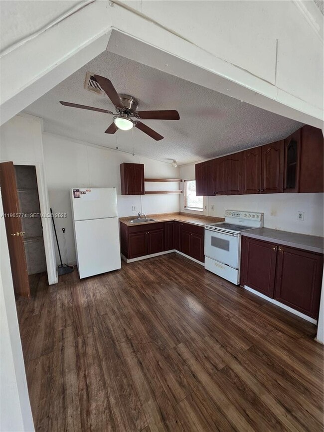 Building Photo - 19800 SW 180th Ave