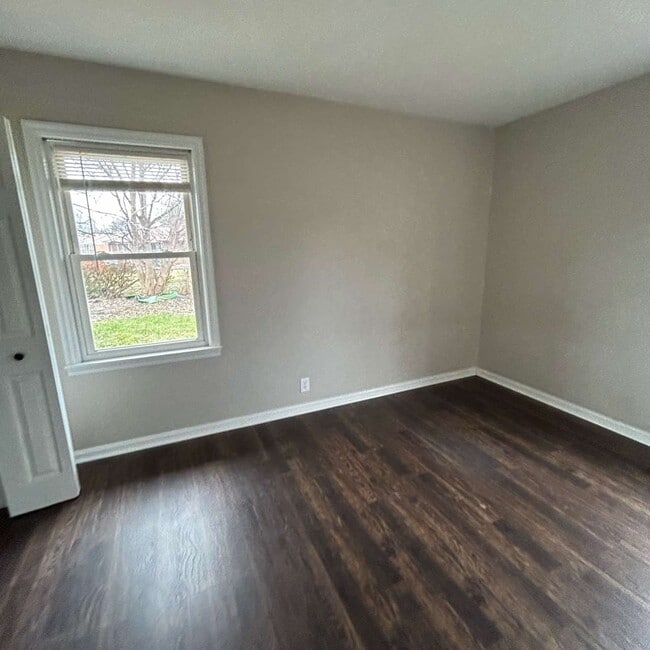 Building Photo - 3430 Leland Cir