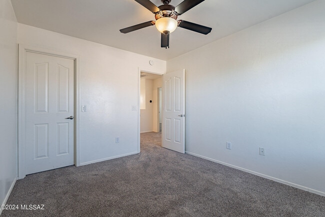 Building Photo - 2790 W Checkerspot Dr