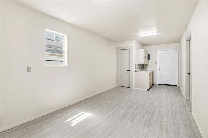Building Photo - 1813 Glengarry Dr