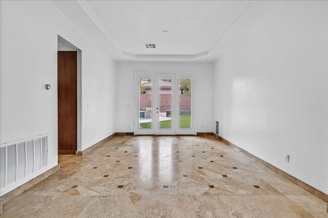 Building Photo - Fully Upgraded 5 Bedroom 4.5 Bathroom in Guard Gated Foothills Community!