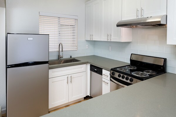 Building Photo - 726 Bush St