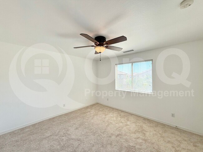 Building Photo - 2213 W Marconi Ave
