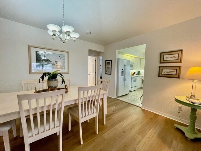 Building Photo - 5800 Sabal Trace Dr