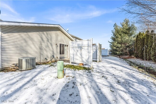 Building Photo - 6435 Forest Park Dr