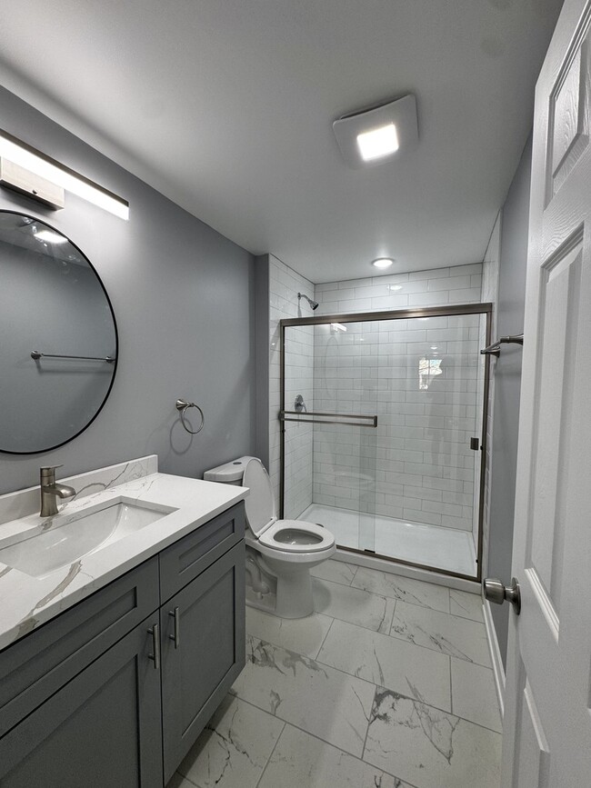 Building Photo - 4656 W 87th St