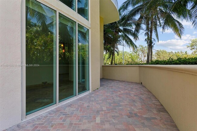 Building Photo - 1745 E Hallandale Beach Blvd