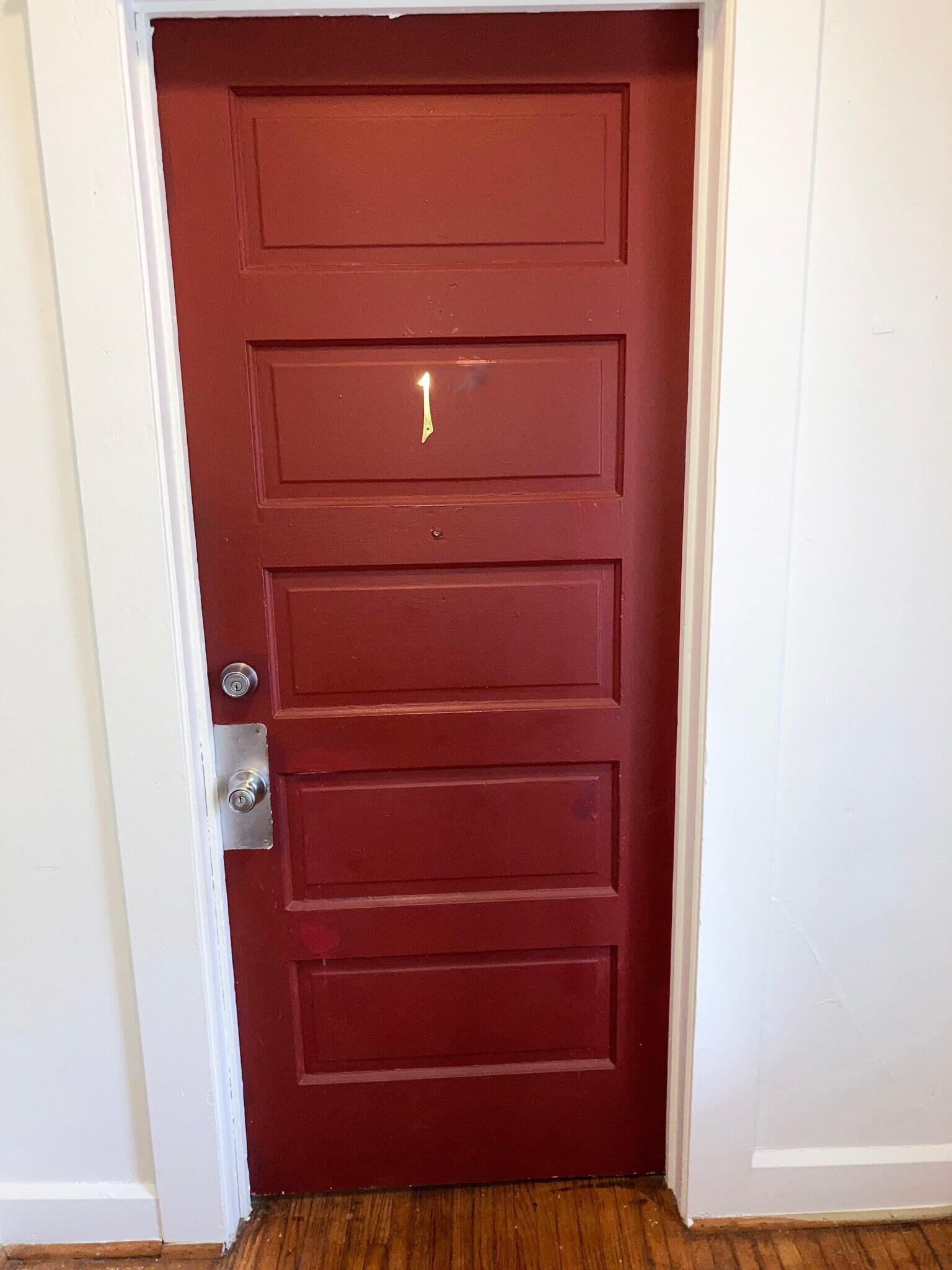 Building Photo - 328 W 15th St