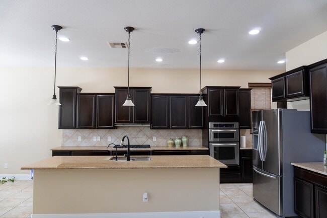 Building Photo - 25614 Somerset Meadows Ct