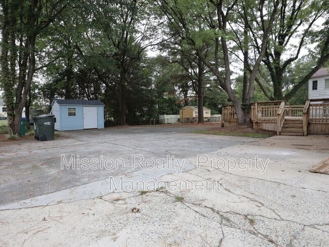 Building Photo - 618 Tarpley Rd